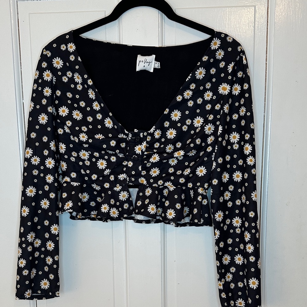 Princess Polly Black Daisy Print Crop Top size 4 EUC‎
